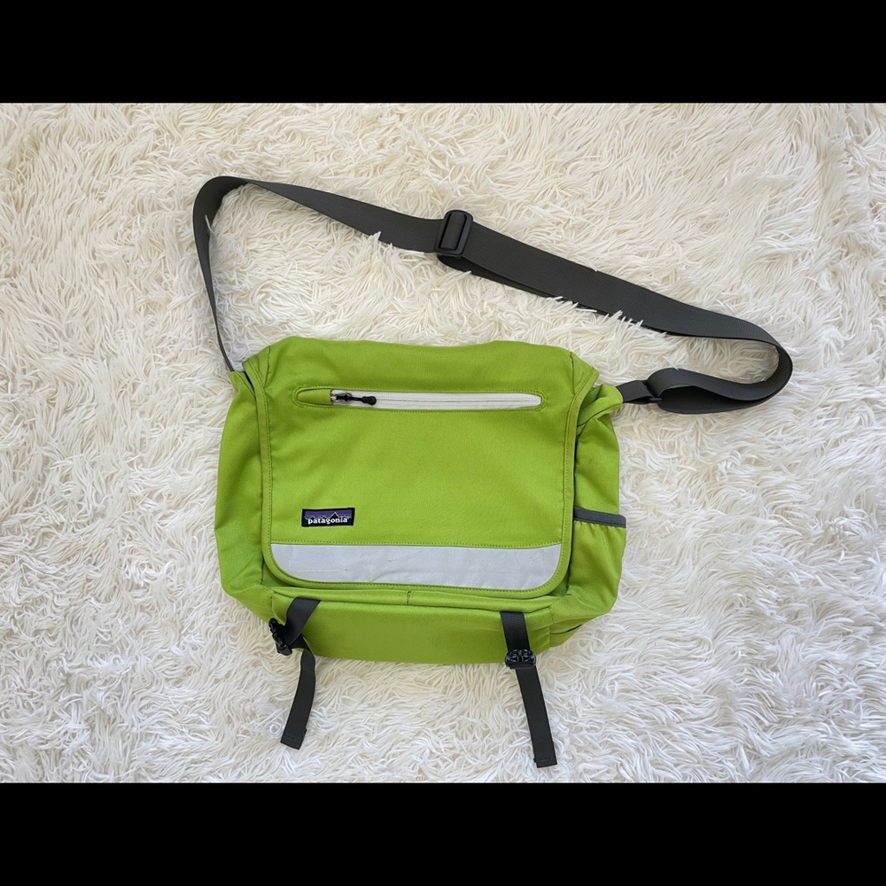Patagonia Mini Messenger Bag Green Crossbody